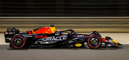 Oracle Red Bull Racing Voiture roulant au soleil