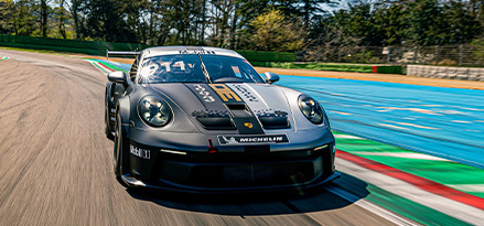 Voiture Porsche GT3 Cup sur la piste